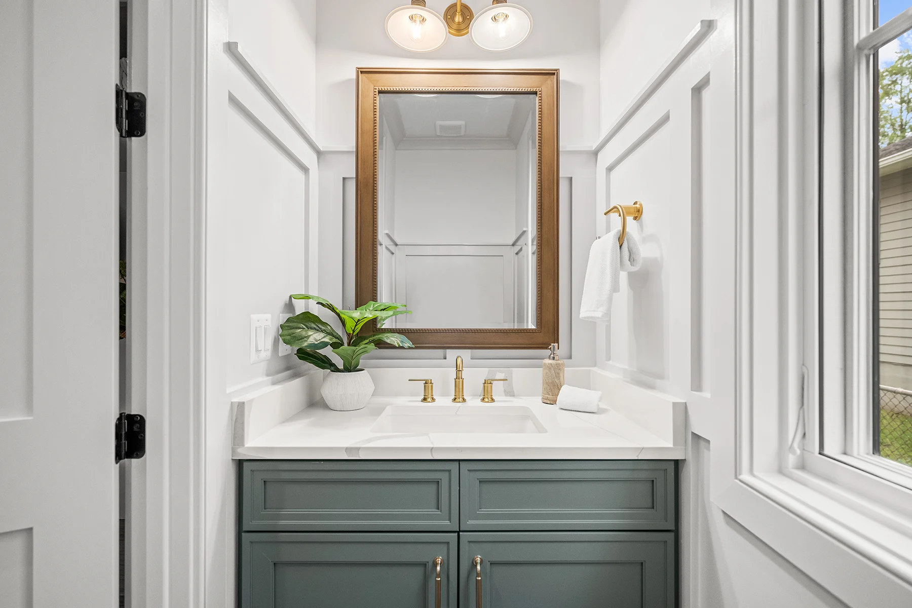 3700 Sqft New Home Oakley bathroom