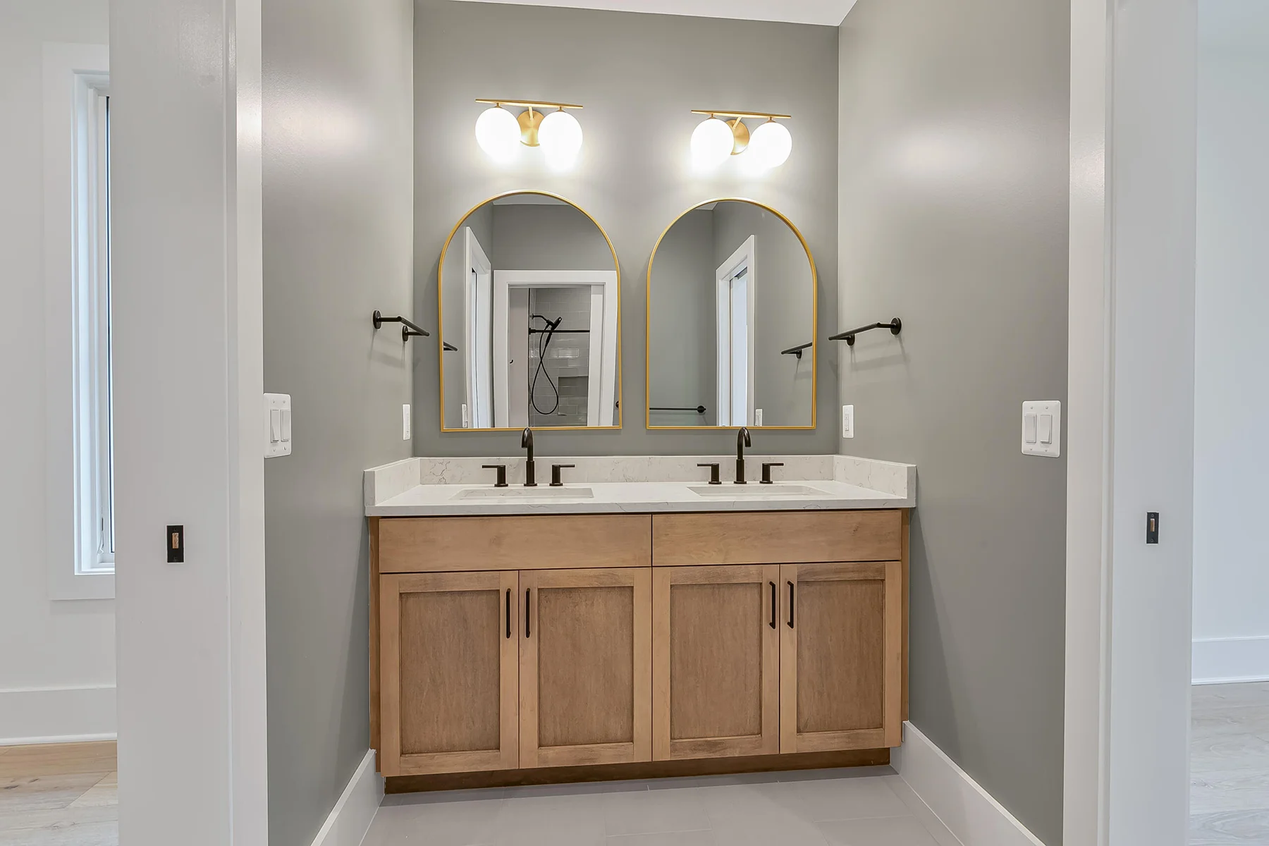 Arlington New Home Harper Plan Double-vanity sink
