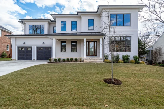 Ten Foot Ceilings, Arlington Luxury Home Plan, Ridgeview Exterior