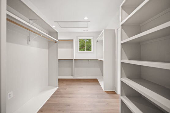 2133 N Oakland St Custom Closet