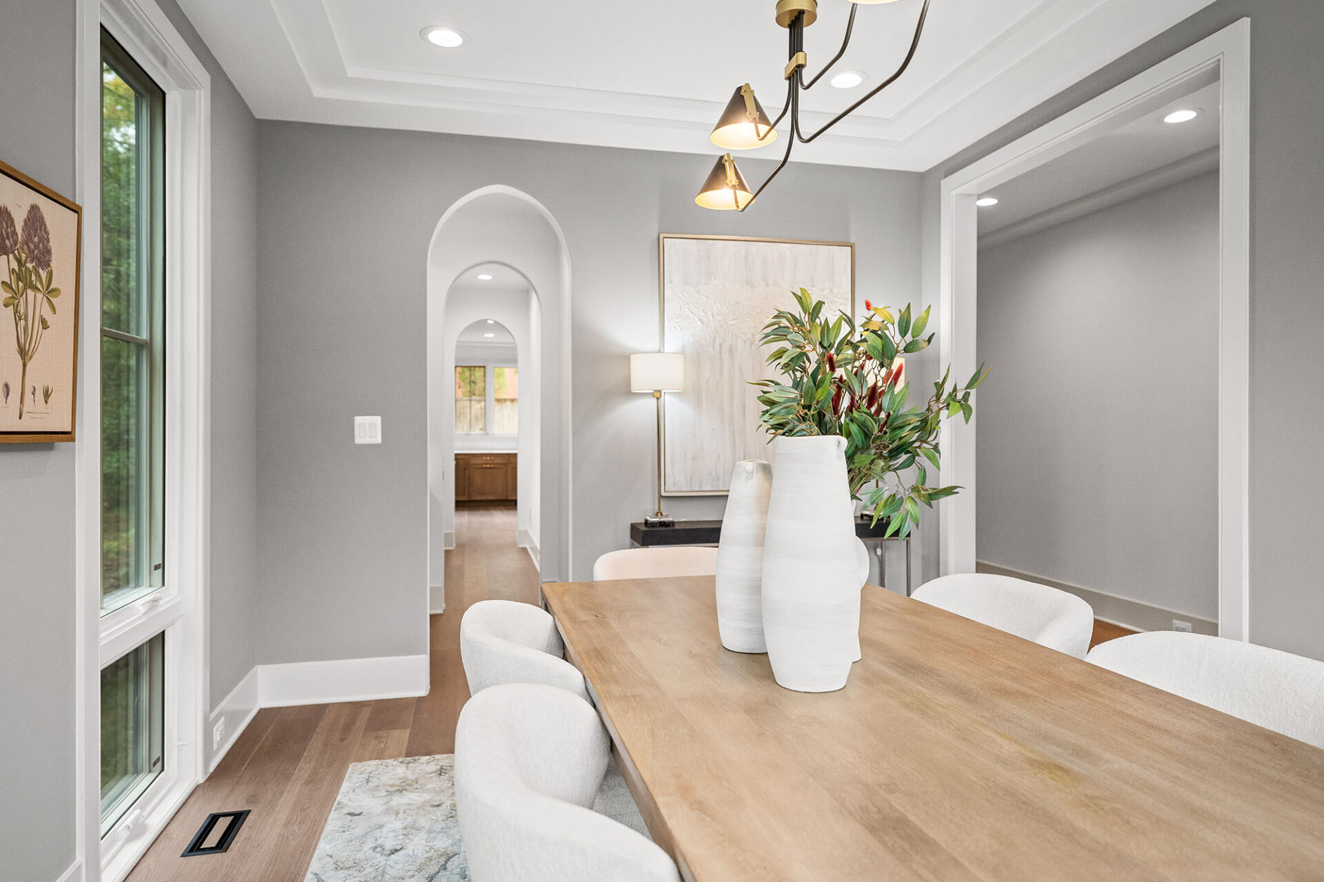 2133 N Oakland St Dining 2