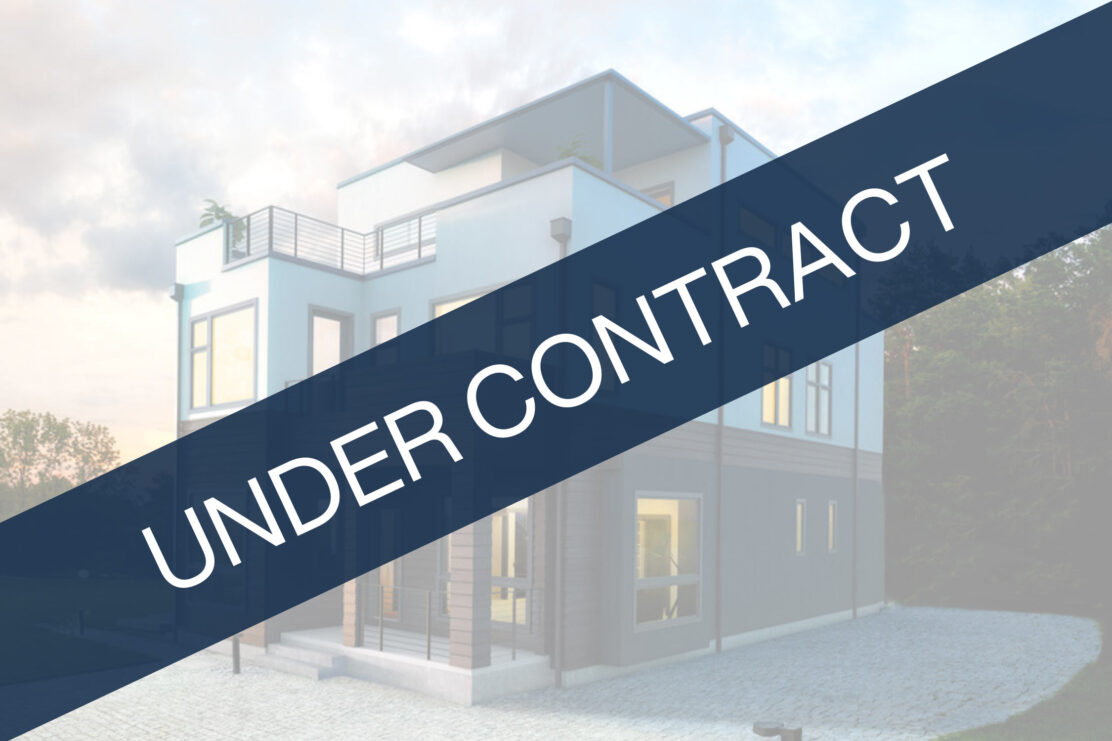 2606 S Lynn St Under Contract