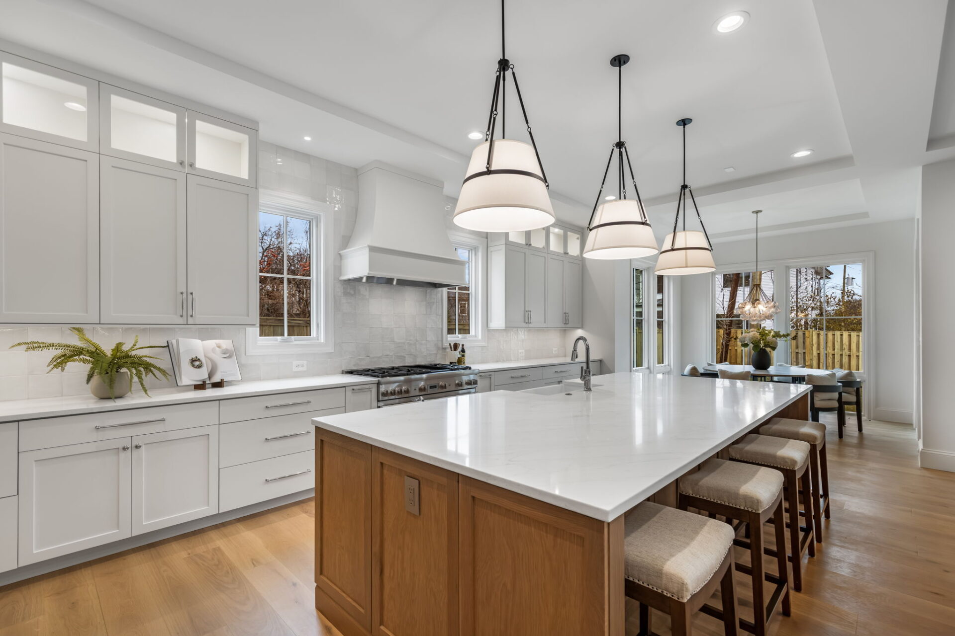 3 Web Or Mls 629 N Lincoln St 013