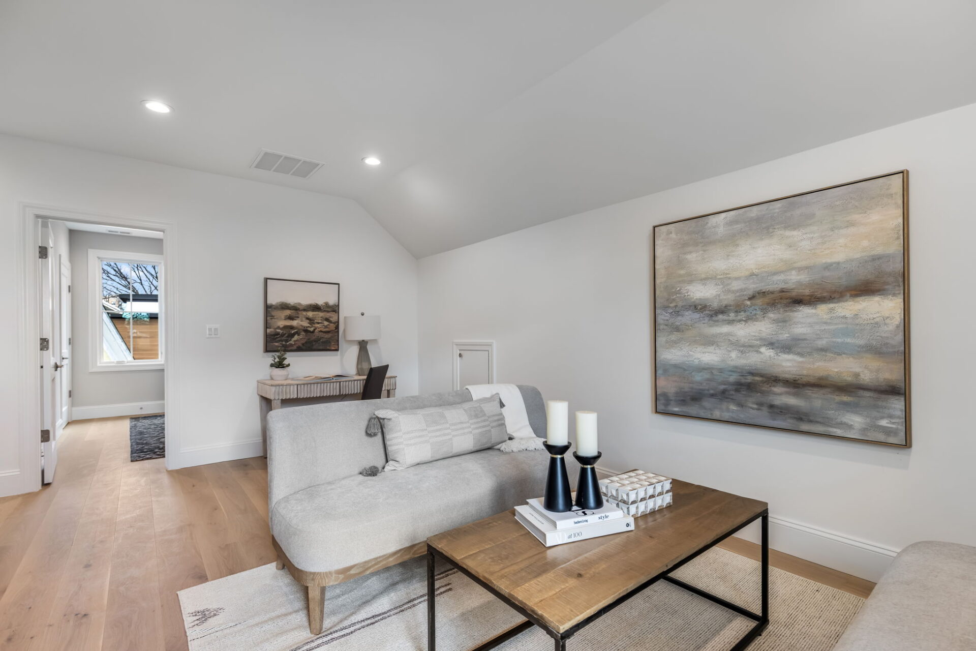 44 Web Or Mls 629 N Lincoln St 042