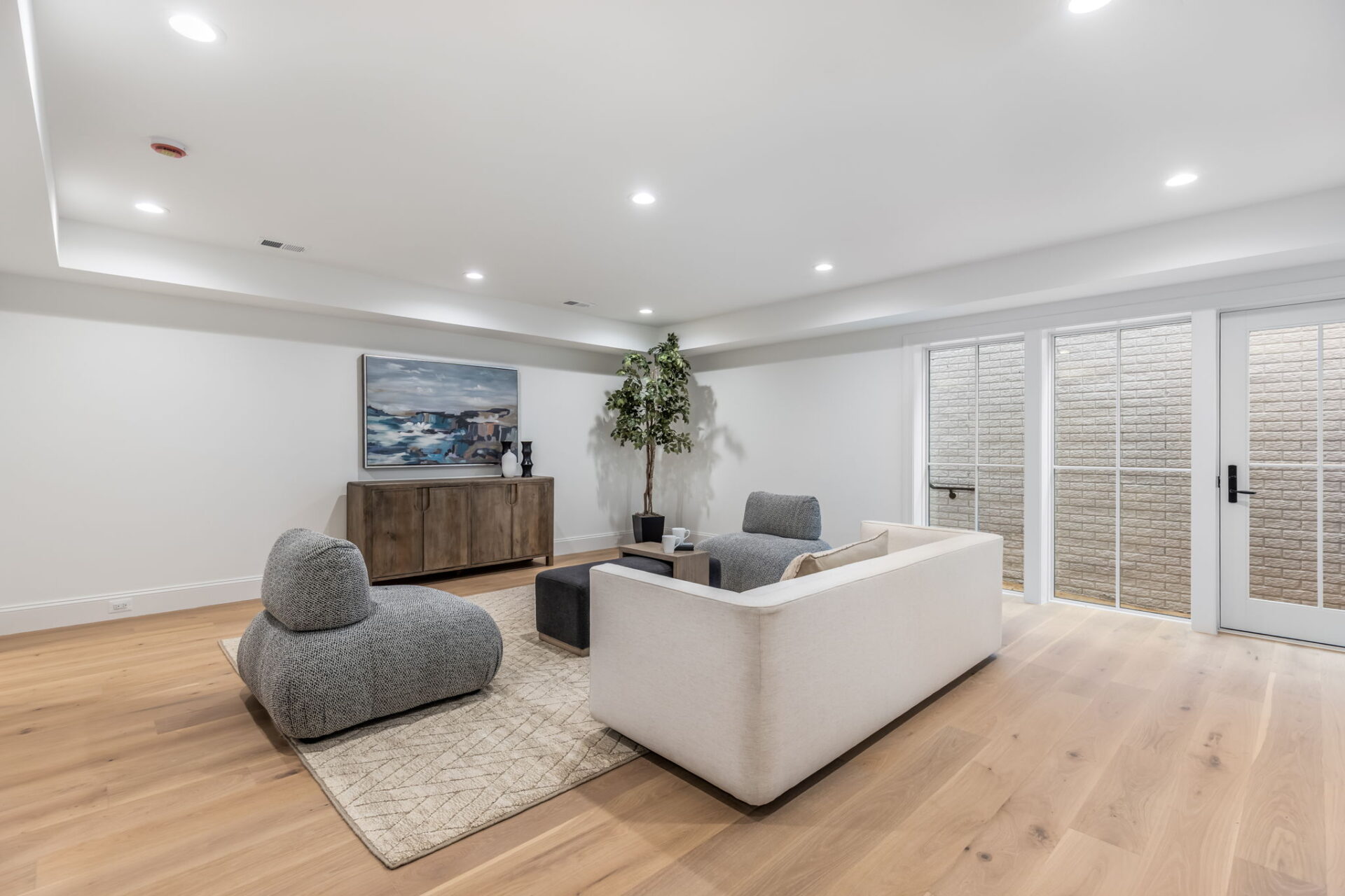 48 Web Or Mls 629 N Lincoln St 047