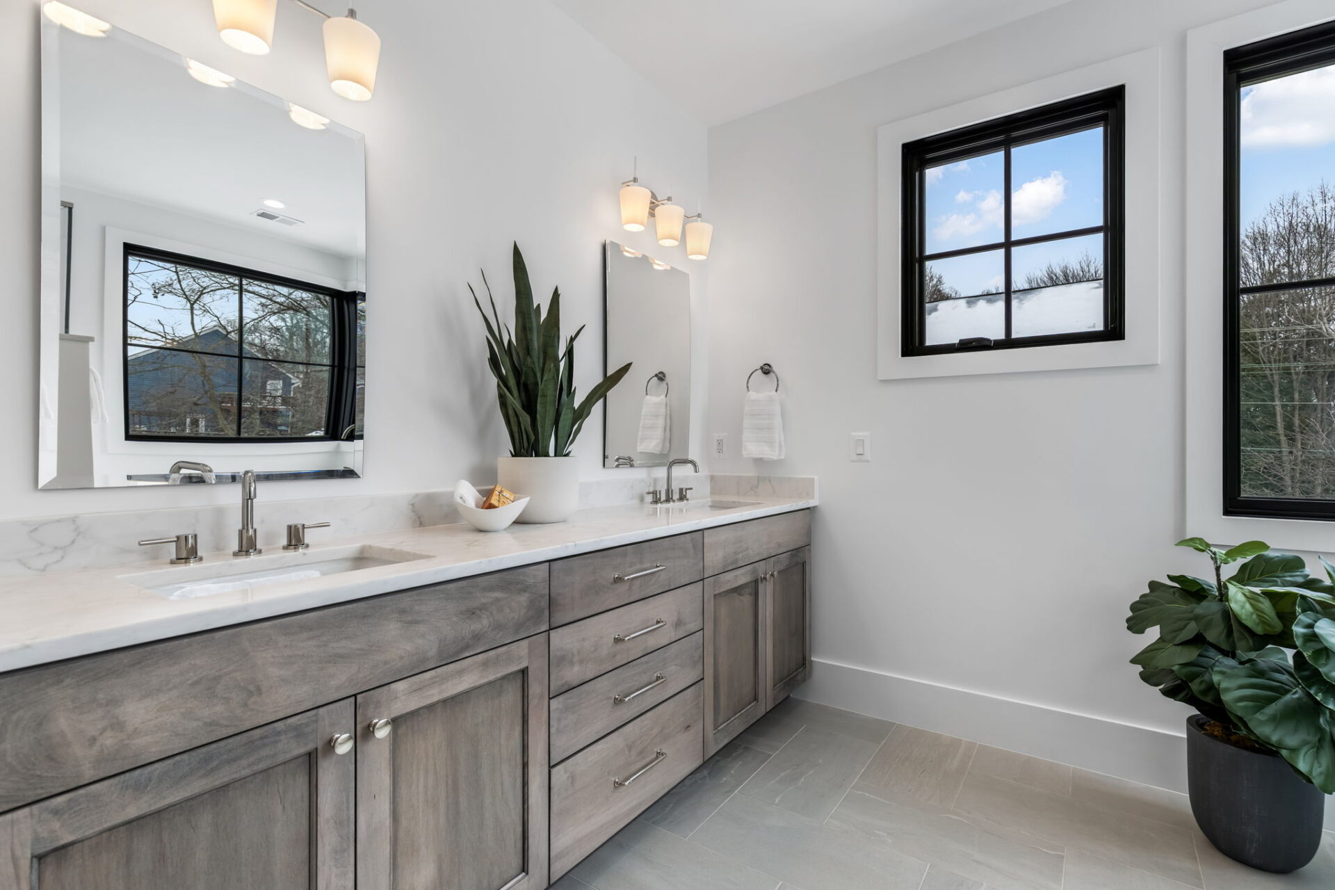 54 Web Or Mls 5206 12sth St N 041