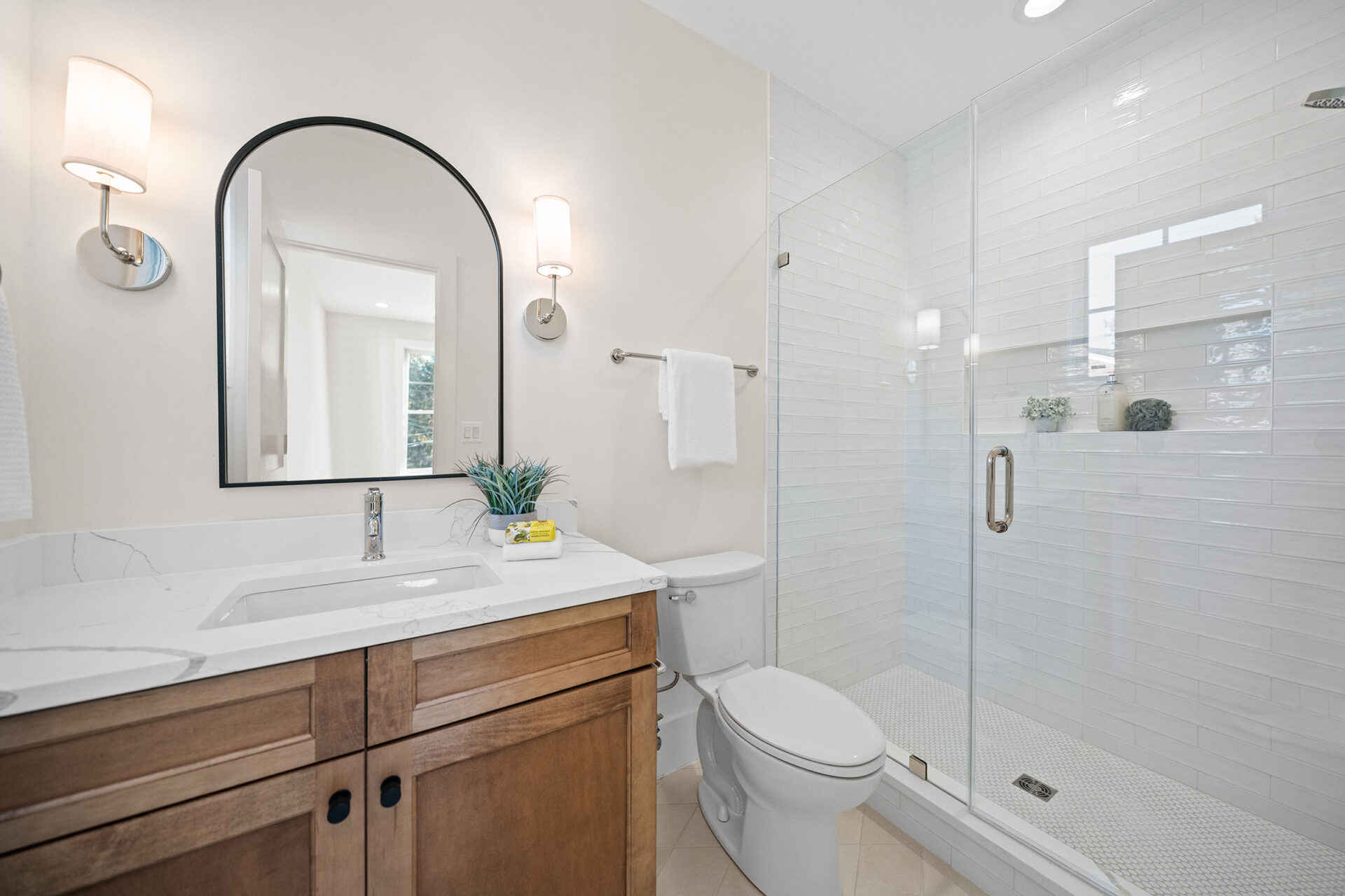 600 29th Rd S Bathroom 3