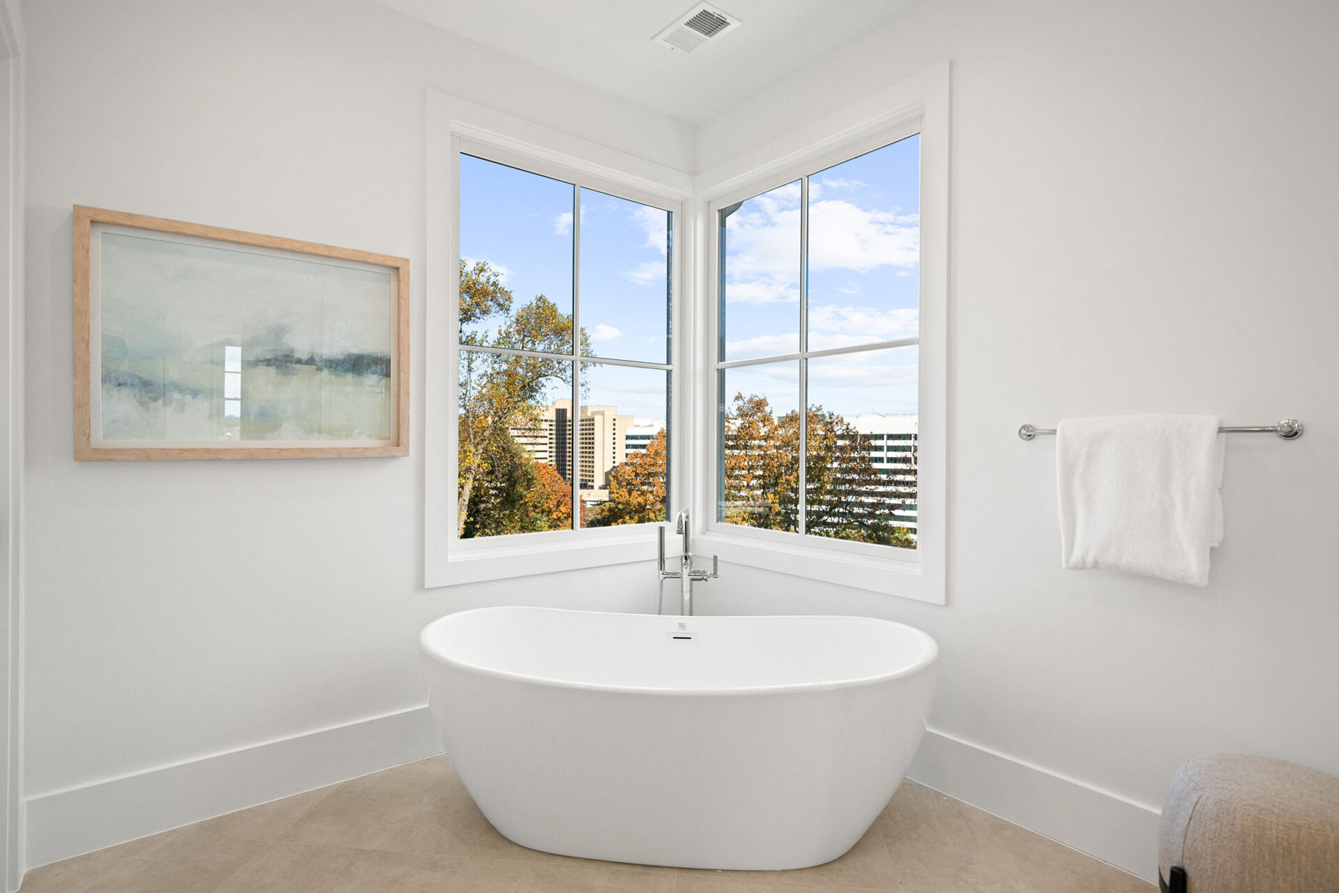 600 29th Rd S Primary Bathtub