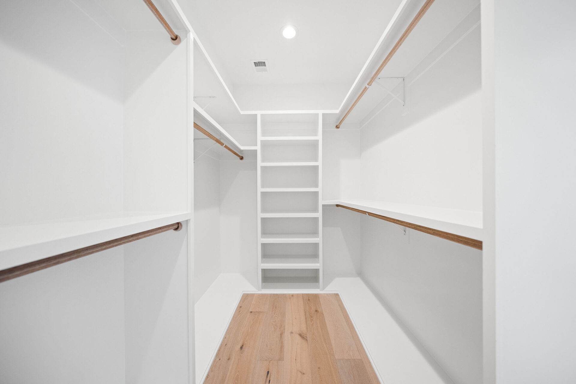 600 29th Rd S Primary Closet