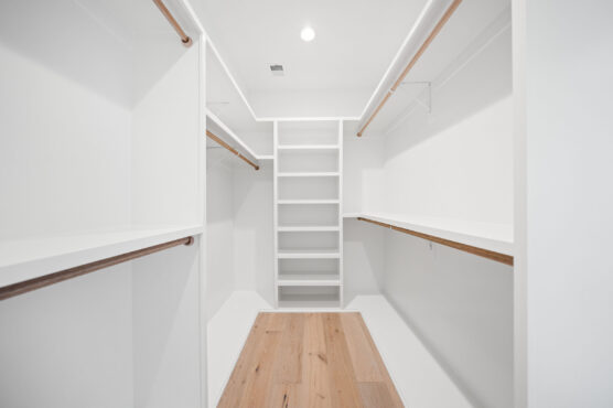 600 29th Rd S Primary Closet