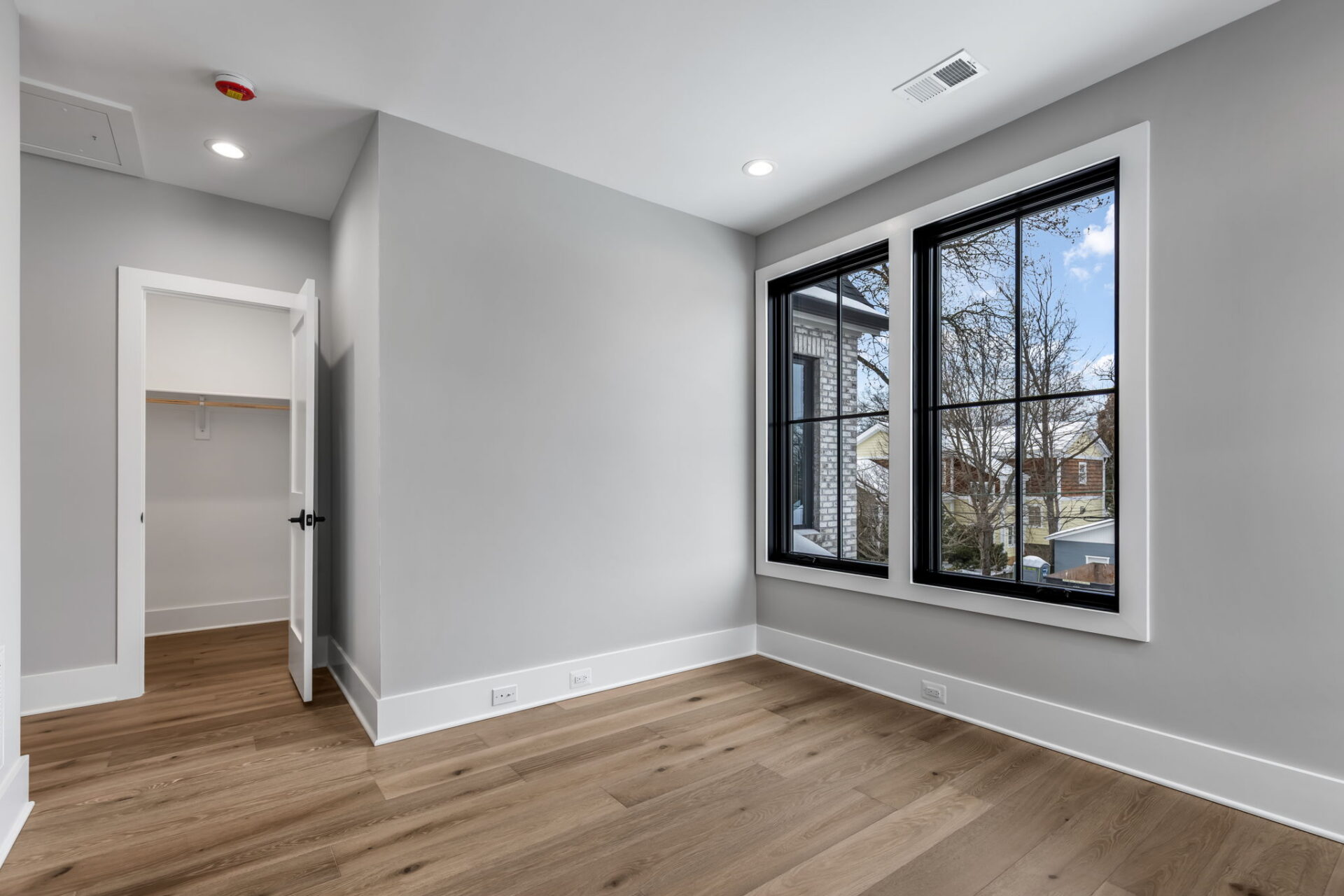 61 Web Or Mls 5206 12sth St N 048