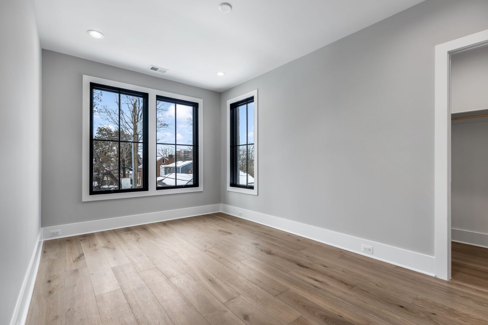 63 Web Or Mls 5206 12sth St N 050