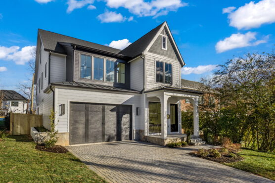 9 Web Or Mls 629 N Lincoln St 002