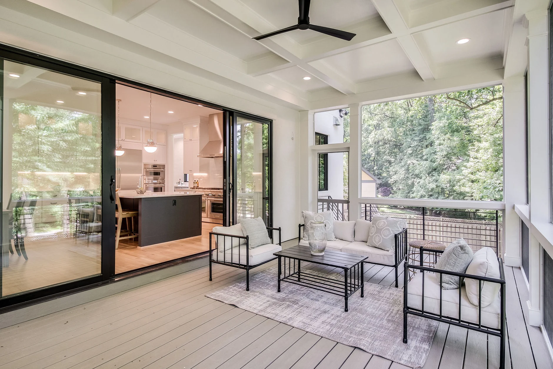 Mclean Classic Cottages Open Living Space