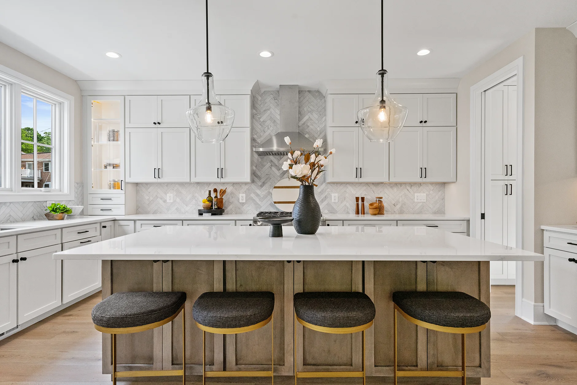 Arlington Classic Cottage Kitchen