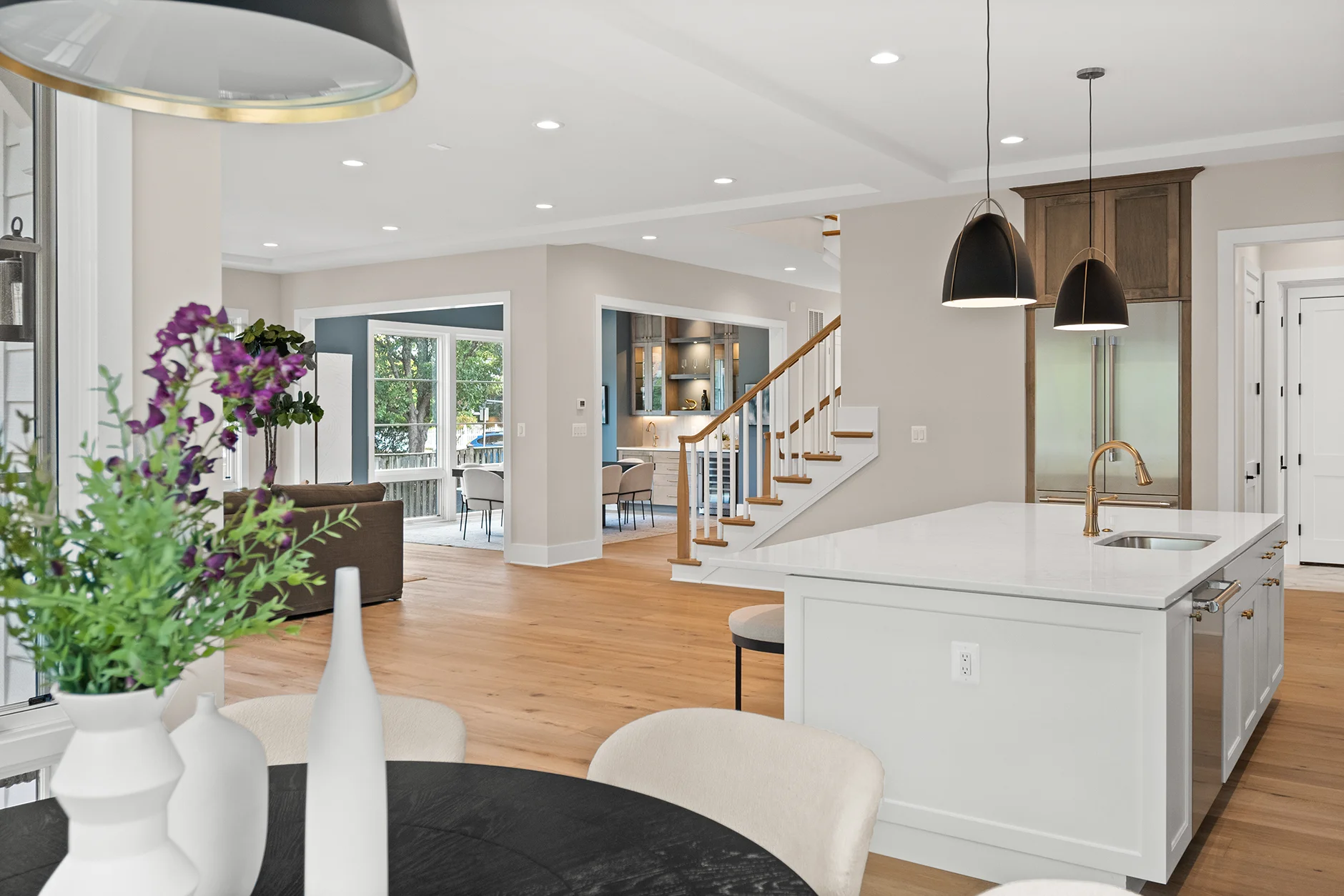 Arlington Classic Cottage Open Concept