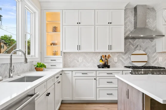 Classic Home Builder Kitchen 002