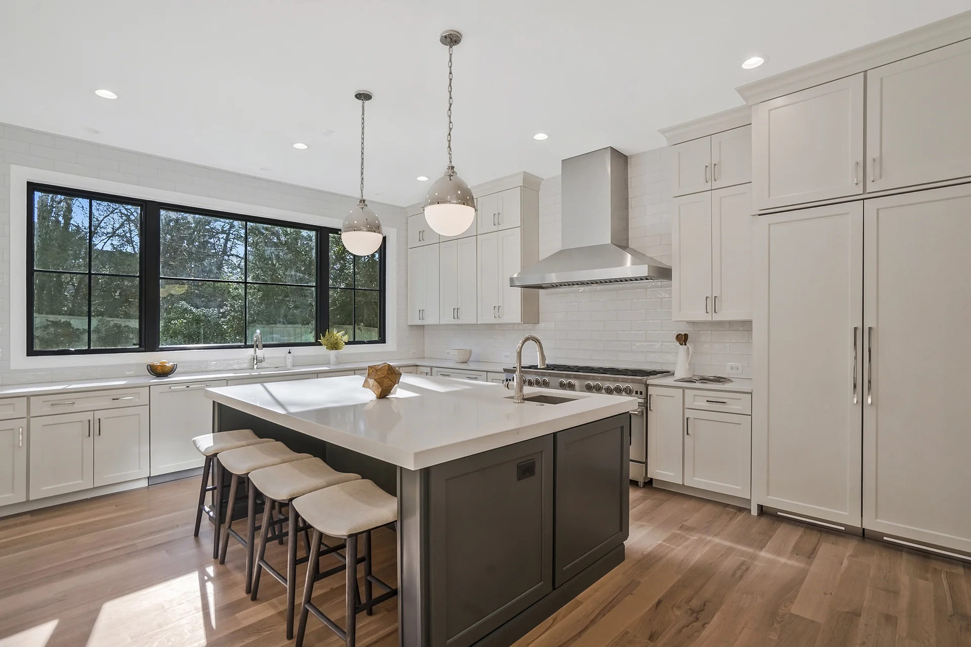 Classic Home Builder Kitchen 007