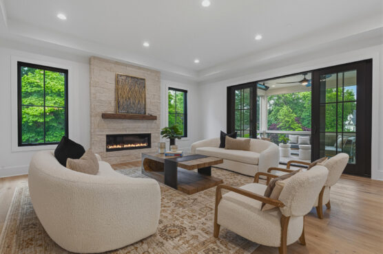 3815 N Abingdon St 30 Living Room