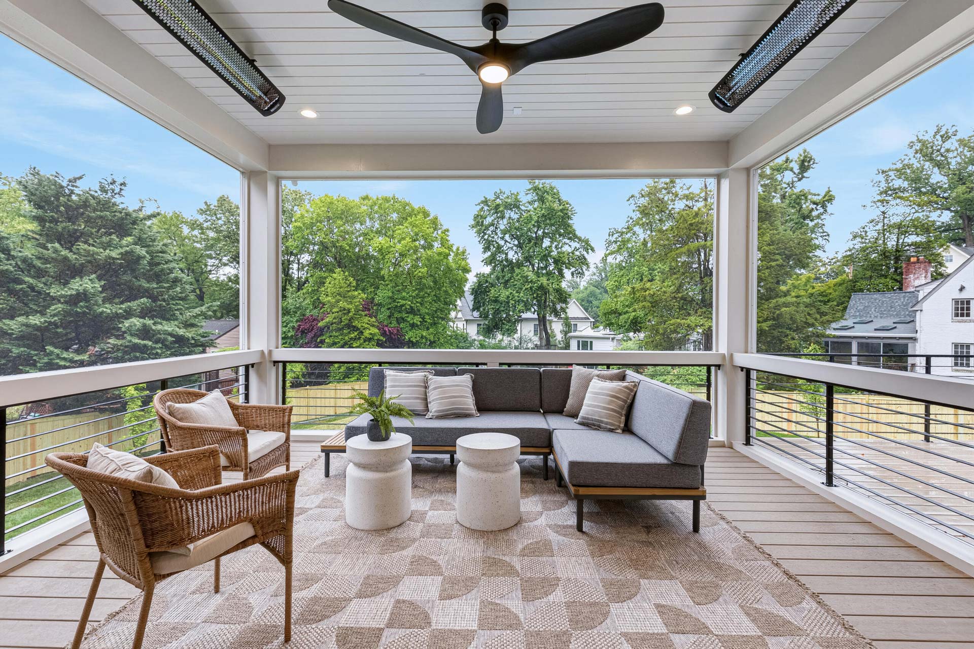 3815 N Abingdon St 32 Screened Porch
