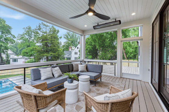 3815 N Abingdon St 33 Screened Porch