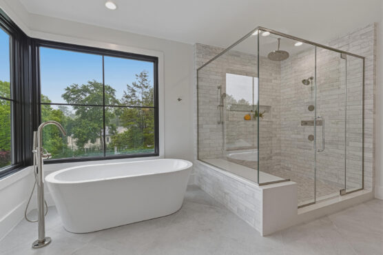 3815 N Abingdon St 43 Primary Bath