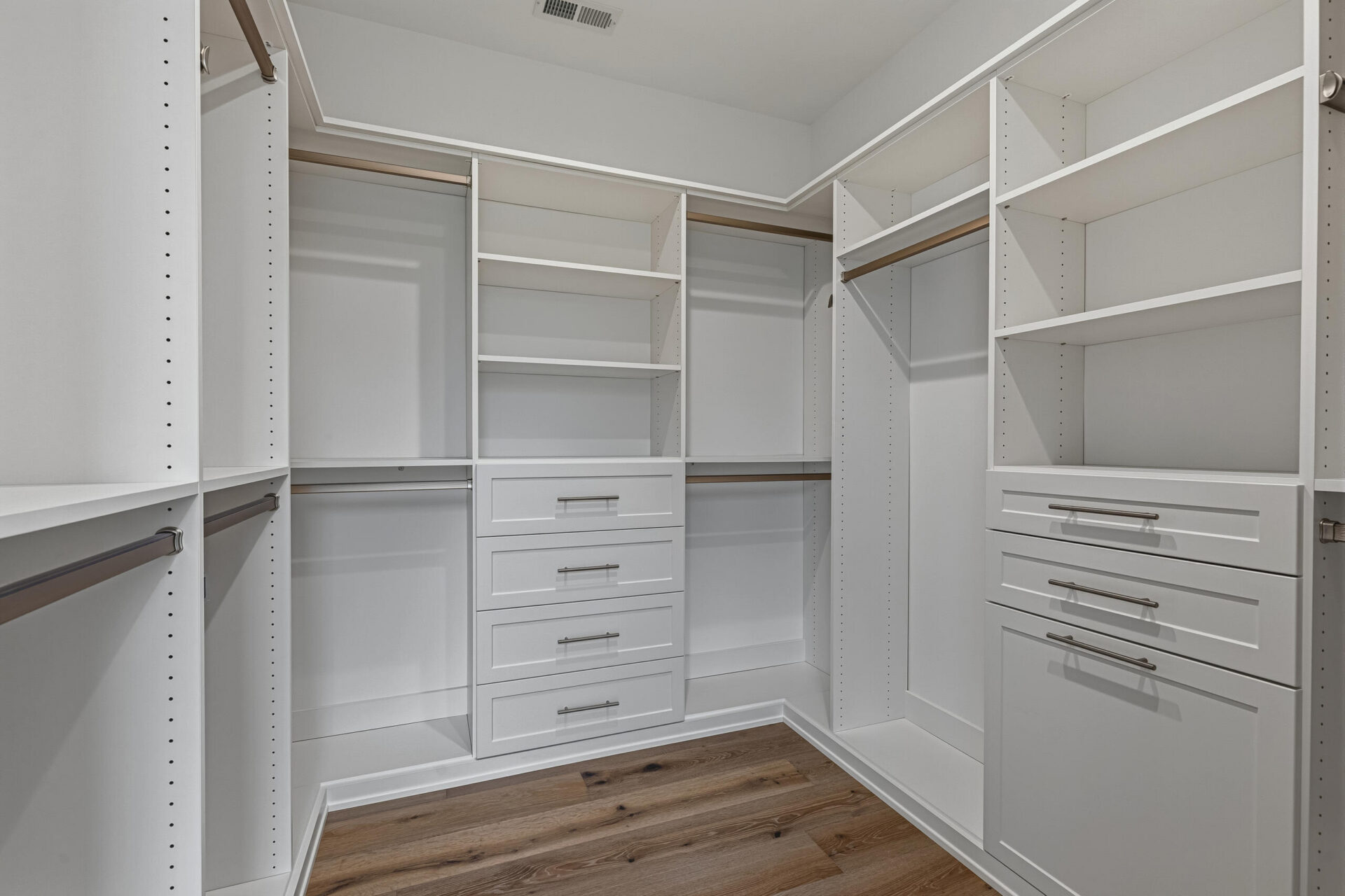 3815 N Abingdon St 48 Primary Closet