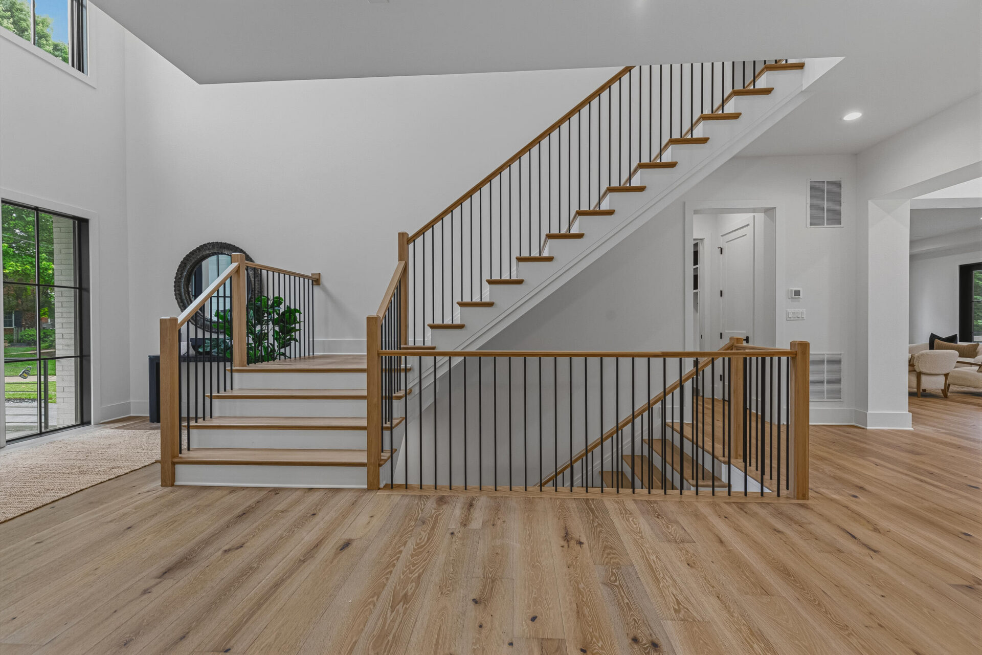 3815 N Abingdon St Staircase