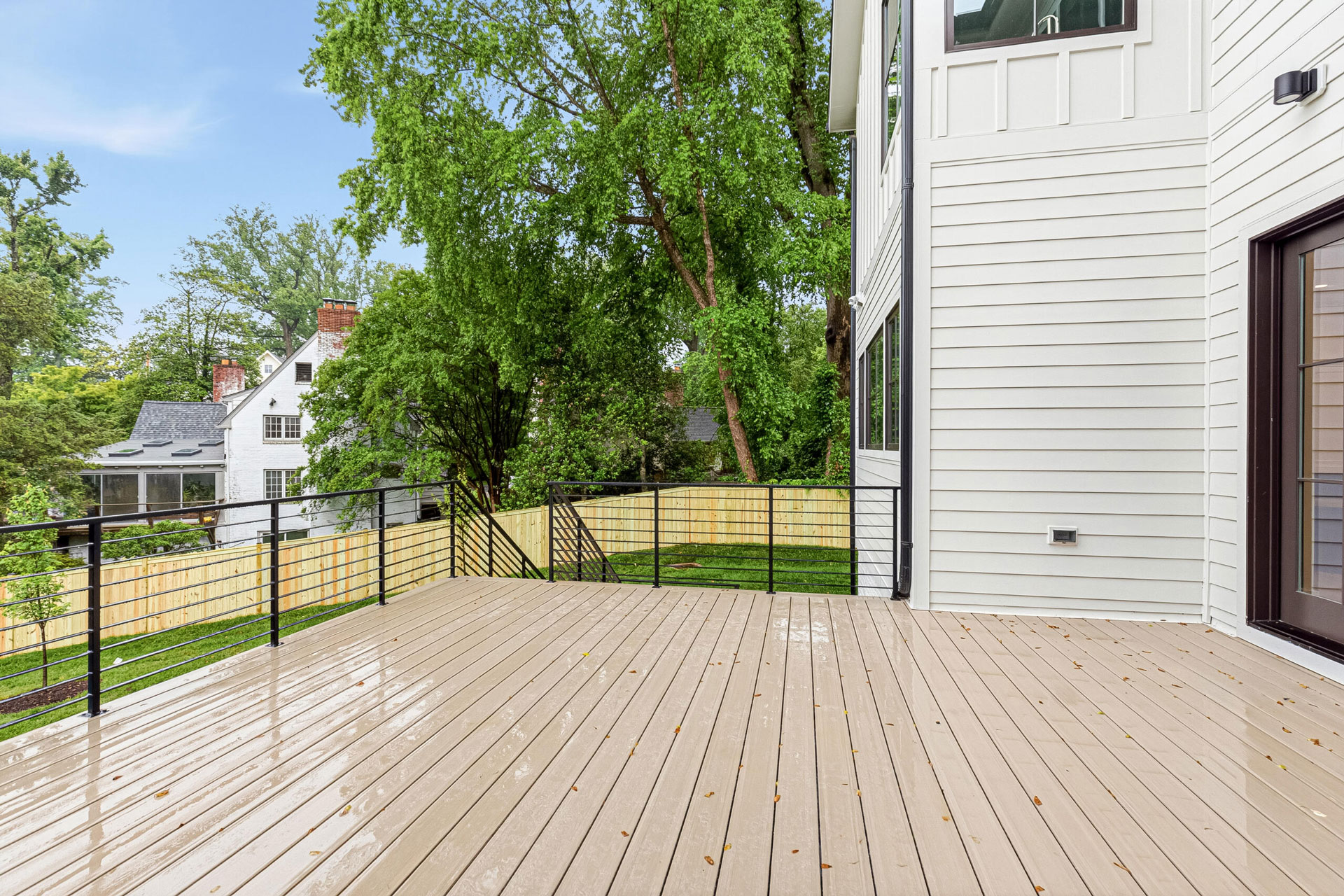 3815 N Abingdon St 80 Deck