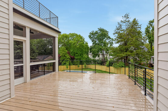 3815 N Abingdon St 81 Deck