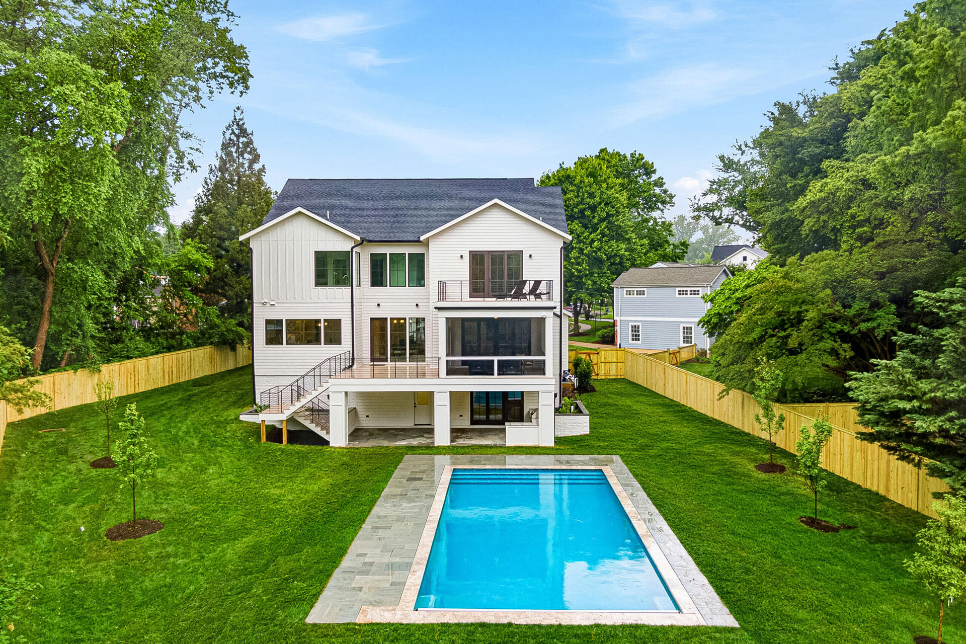 3815 N Abingdon St 87 Rear Exterior