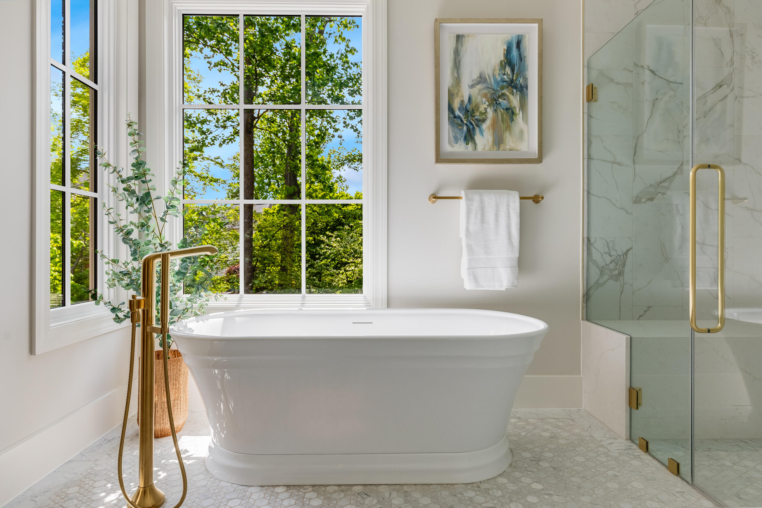 1231 N Pickett Primary Bath 04